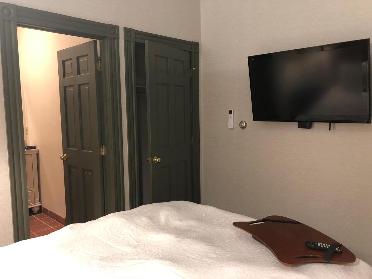 Chambery Inn Lee Dış mekan fotoğraf
