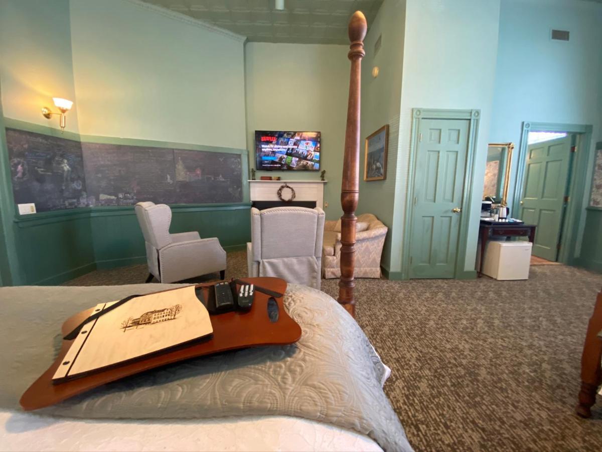 Chambery Inn Lee Dış mekan fotoğraf