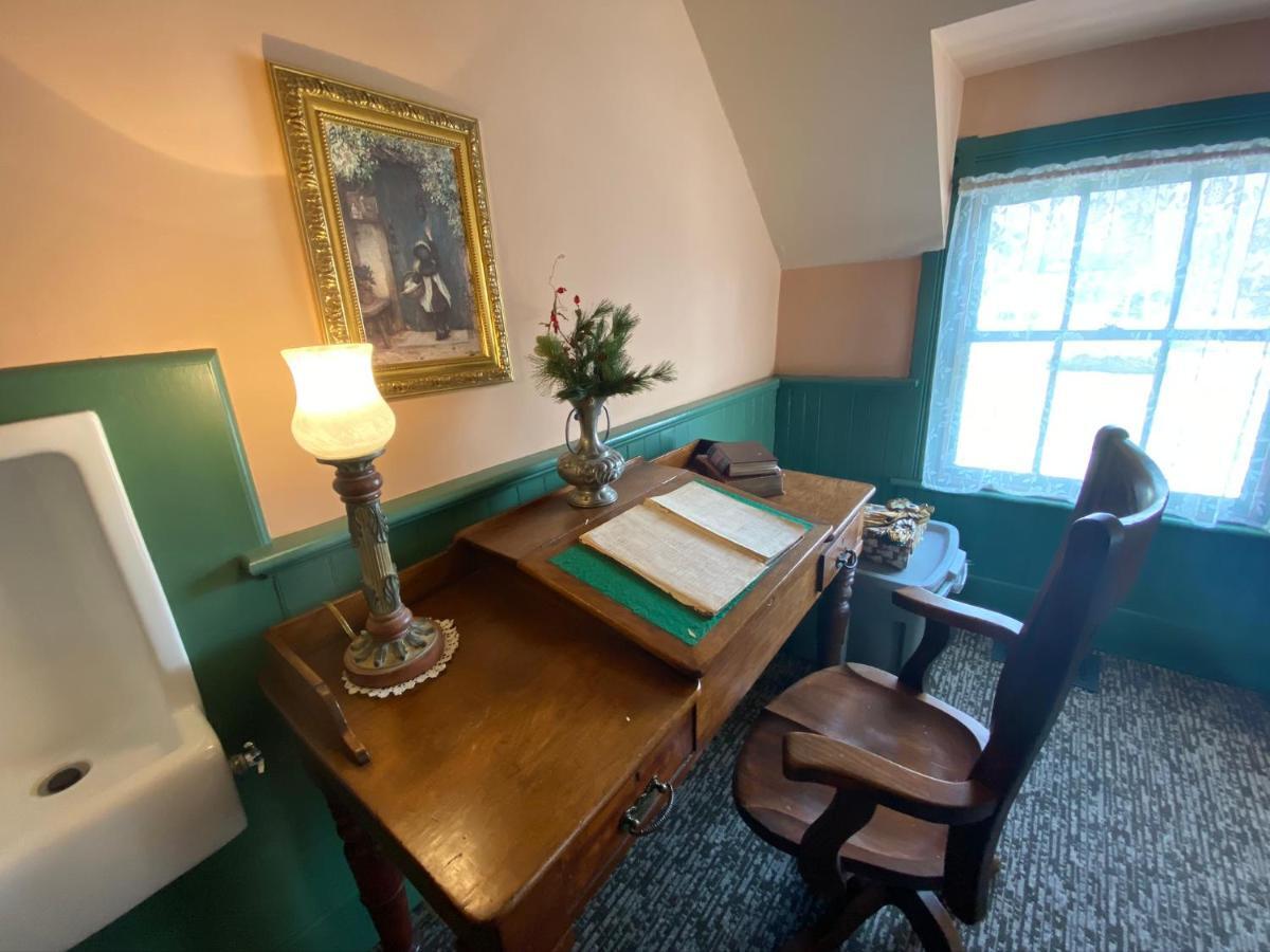 Chambery Inn Lee Dış mekan fotoğraf