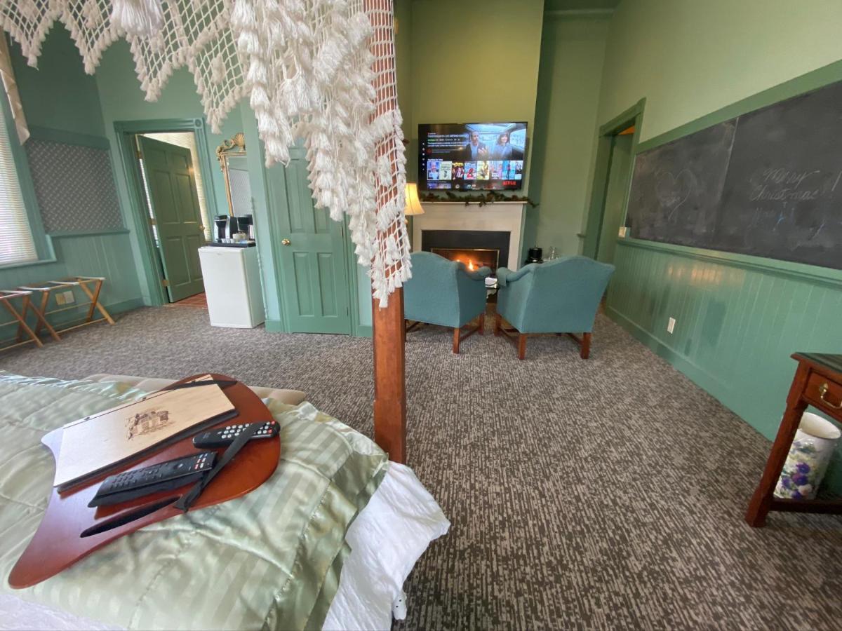 Chambery Inn Lee Dış mekan fotoğraf