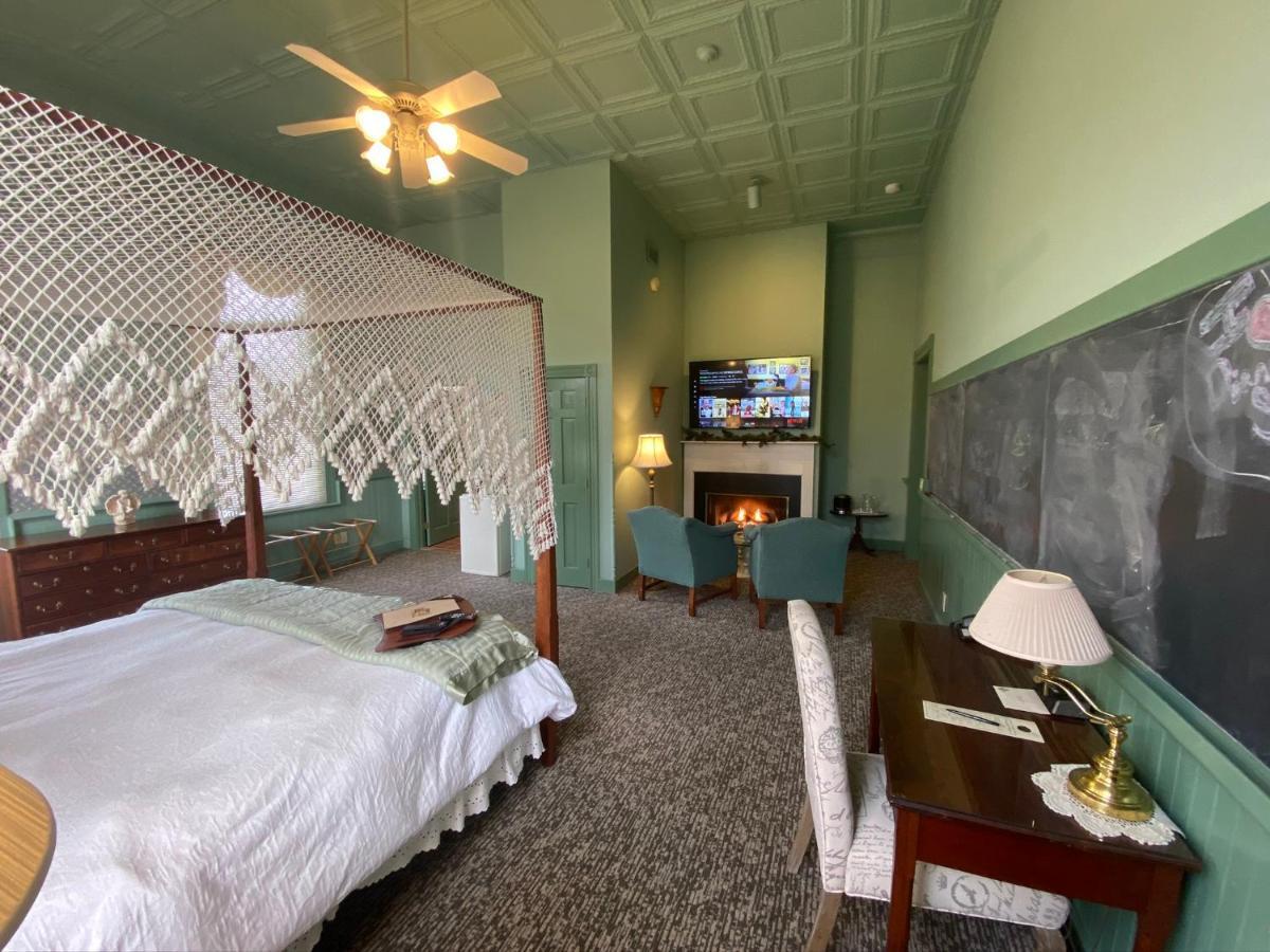 Chambery Inn Lee Dış mekan fotoğraf