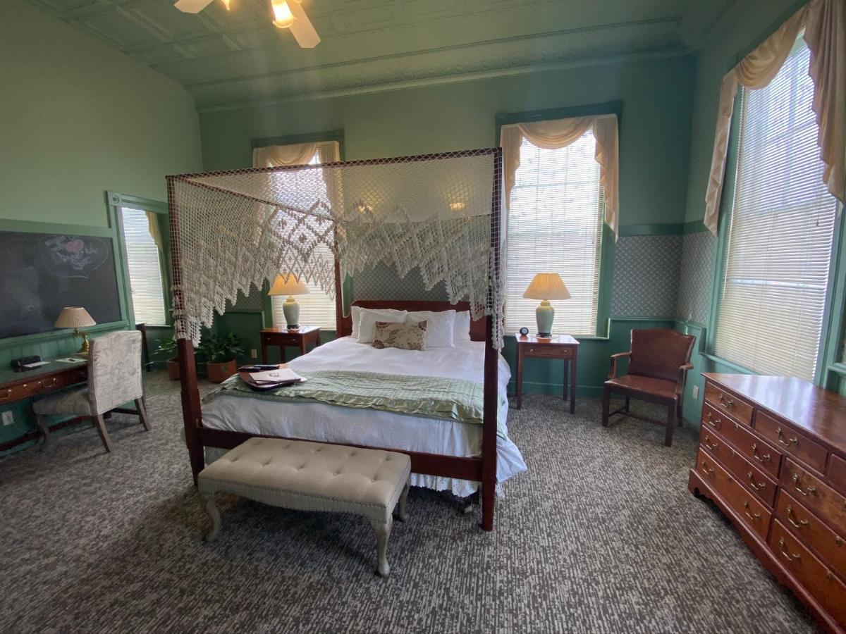 Chambery Inn Lee Dış mekan fotoğraf