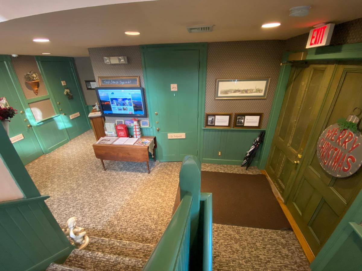 Chambery Inn Lee Dış mekan fotoğraf